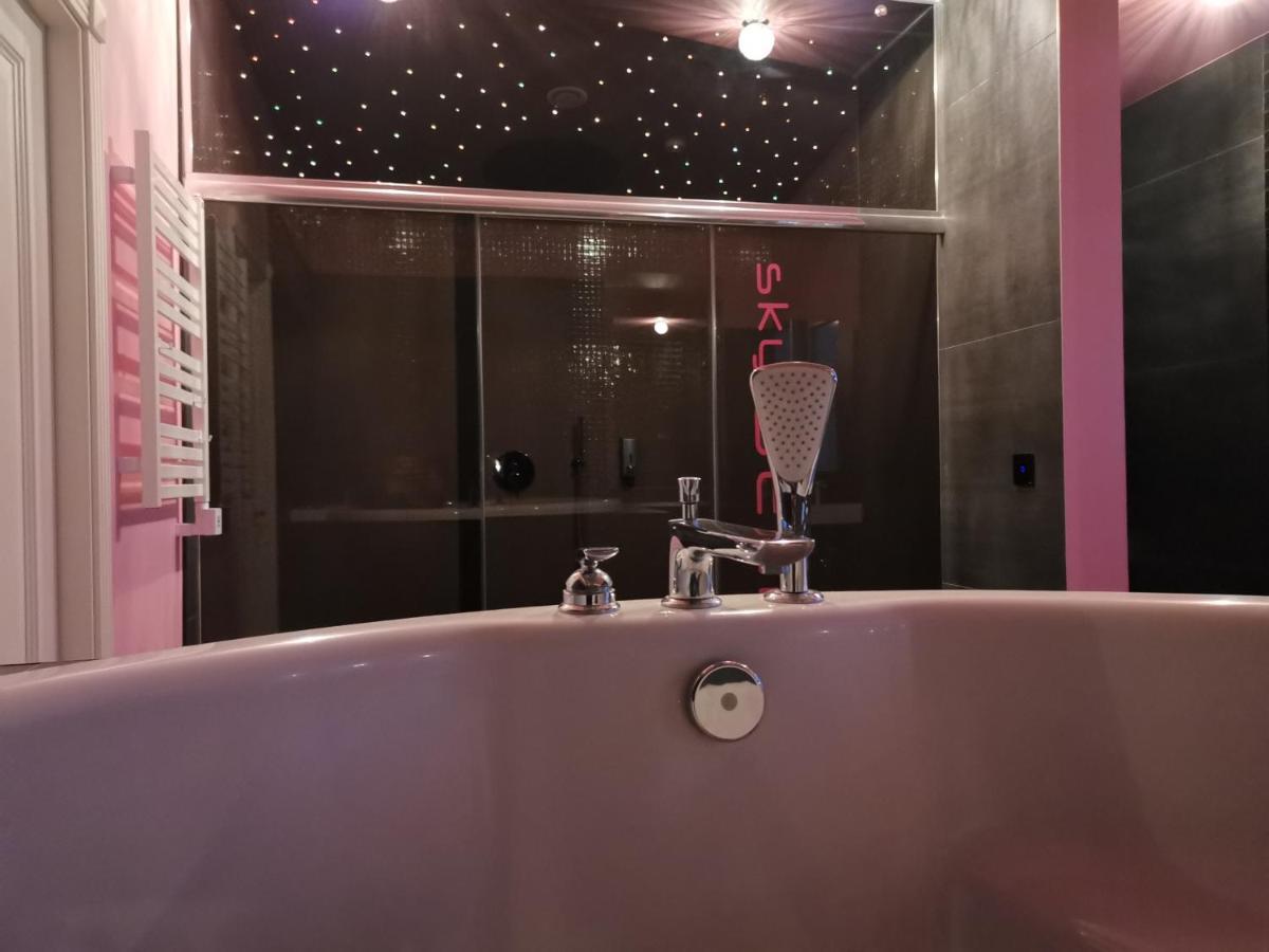 Sky Deep Jacuzzi 30 Floor Lejlighed Klaipėda Eksteriør billede